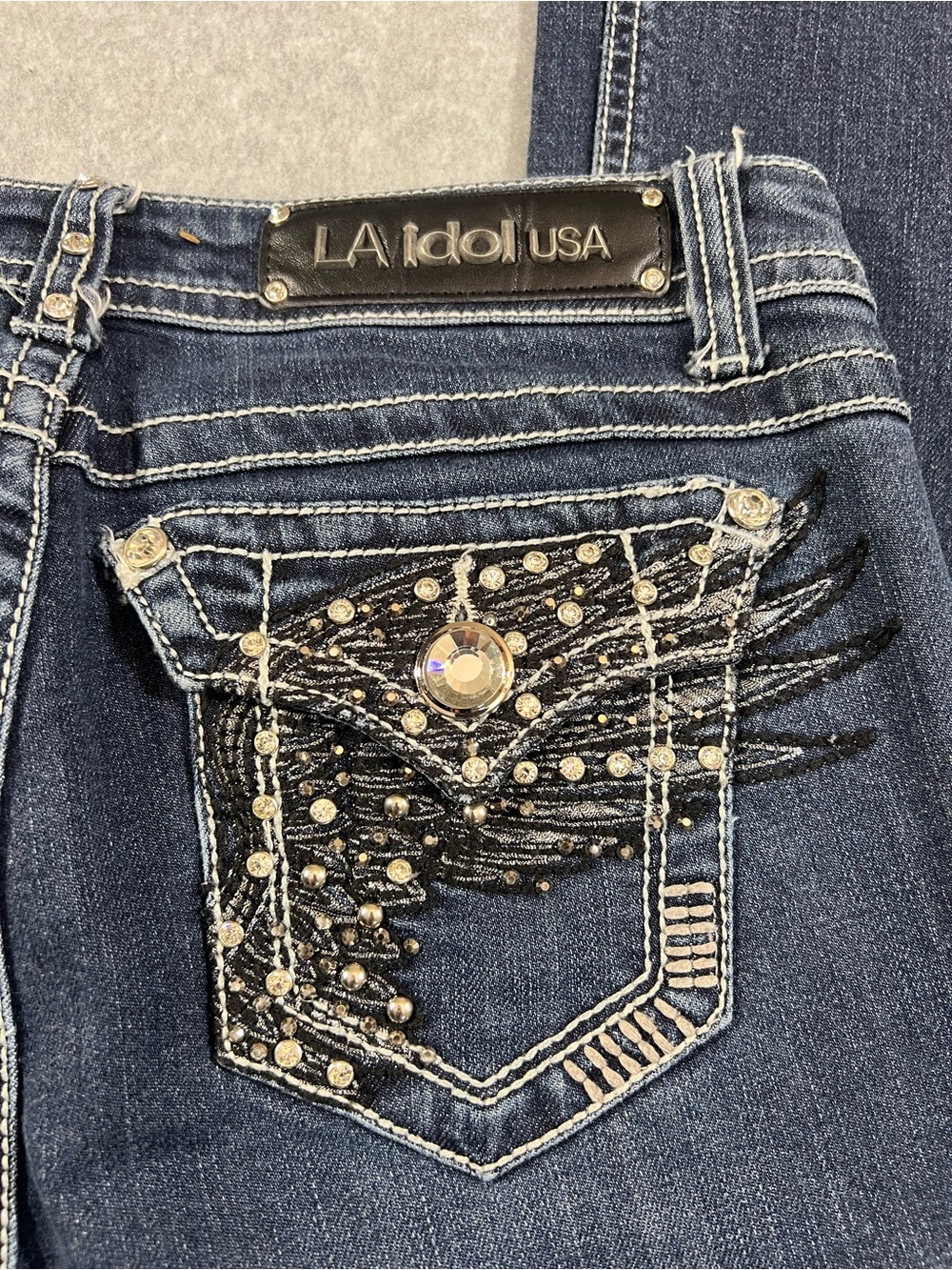 L.A. idol Women's Dark Wash Straight Leg Jeans with Embellished Back Pocket